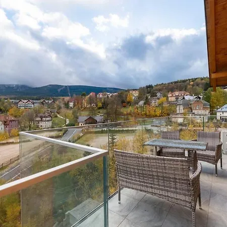 Apartament Gorski Horyzont - Z Widokiem Na Sniezke I Prywatnym Parkingiem By Spaceapart Apartman